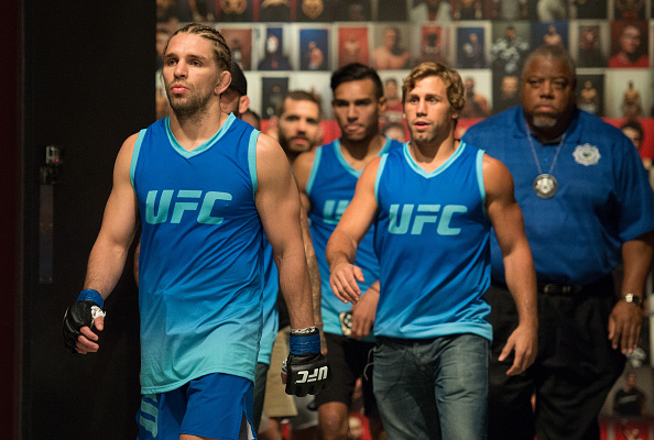 Chris Gruetzemacher y el Team Faber camino a la pelea preliminar