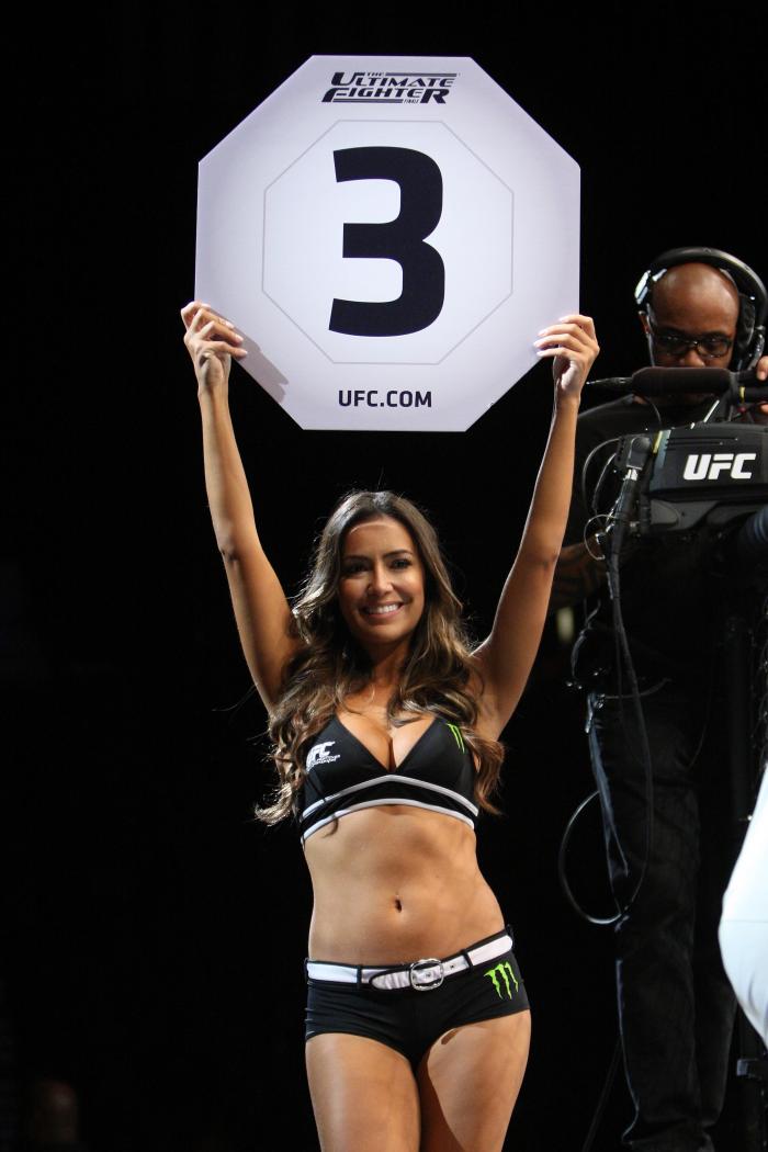 Octagon Girl Luciana Andrade