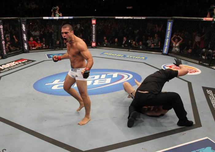 Ex-campeão dos meio-pesados, Mauricio Shogun participou de dois cards do UFC no Rio, o pioneiro UFC 134 e o UFC 190, saindo vencedor do Octógono em ambas.