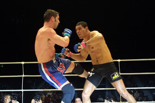 Rogério Minotouro vencendo Guy Mezger no Pride 24
