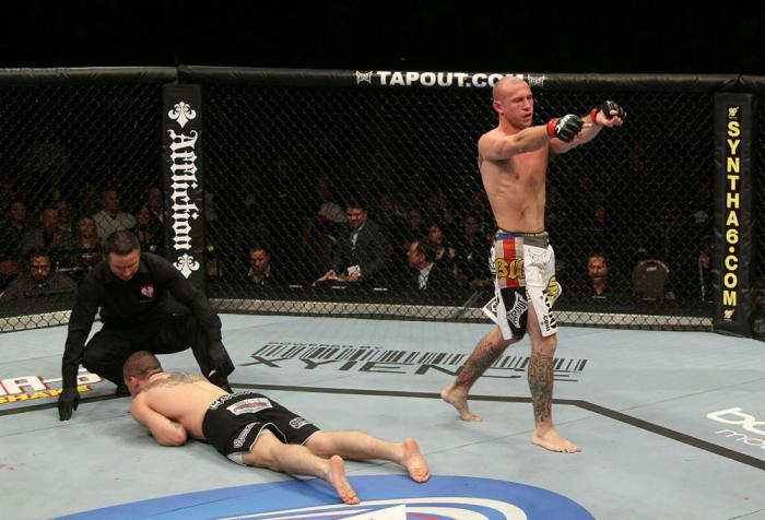 Donald Cerrone vs Paul Kelly