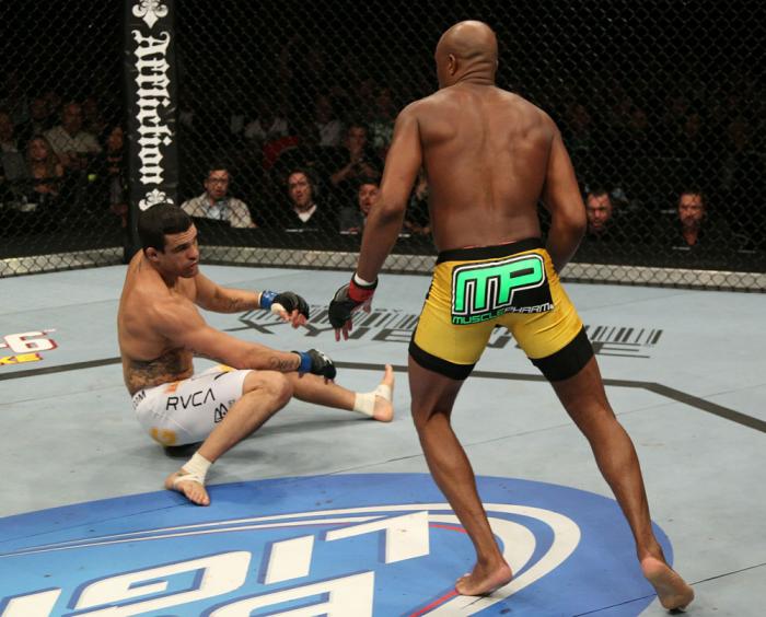Anderson Silva vs Vitor Belfort