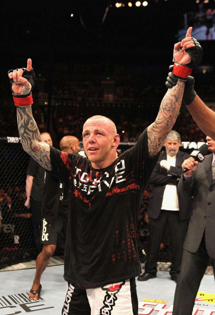 Ross Pearson celebrates his win.