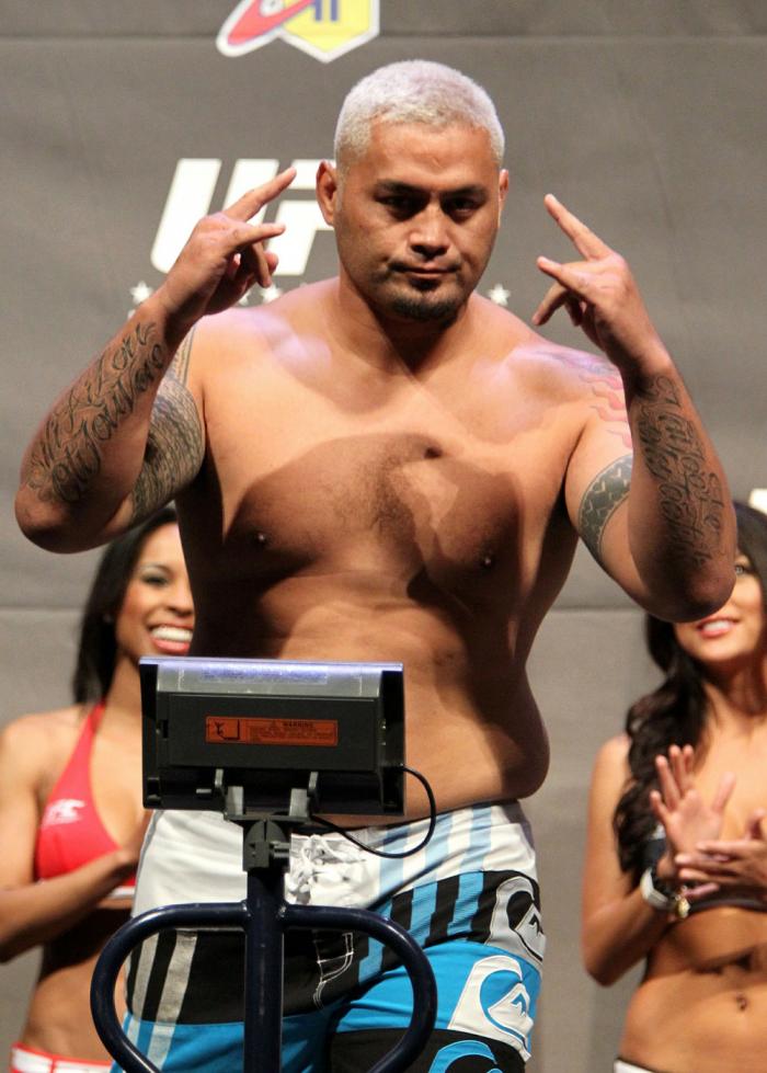 UFC 127 Weigh-in: Mark Hunt