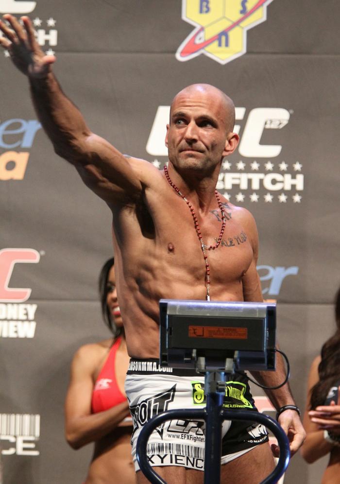 UFC 127 Weigh-in: Jason Reinhardt