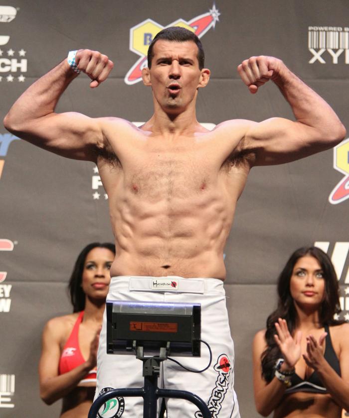 UFC 127 Weigh-in: Anthony Perosh