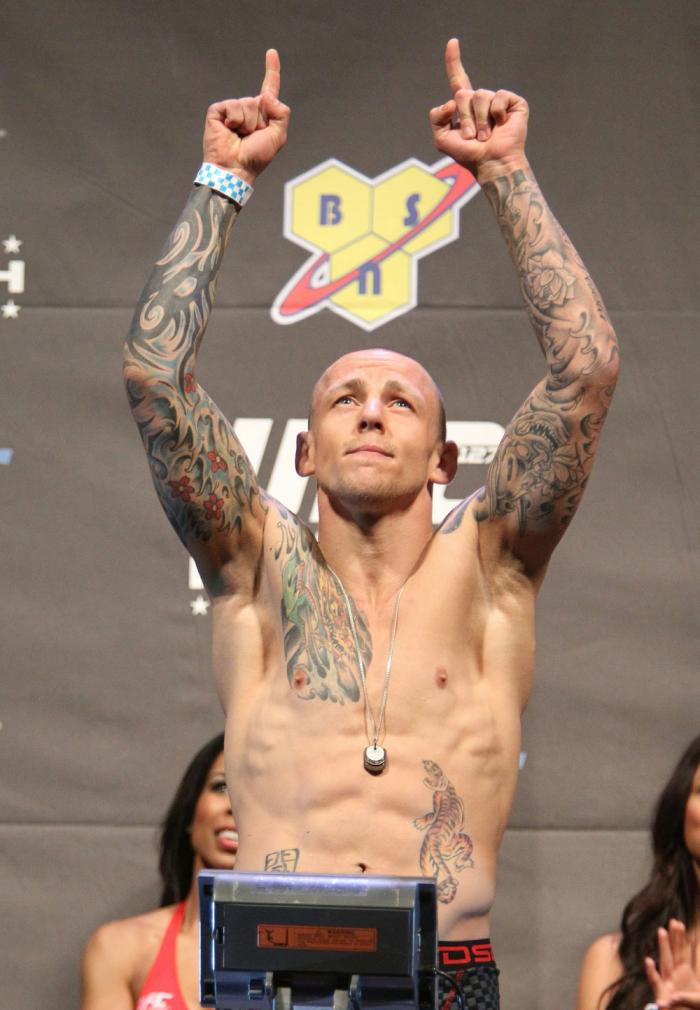 UFC 127 Weigh-in: Ross Pearson