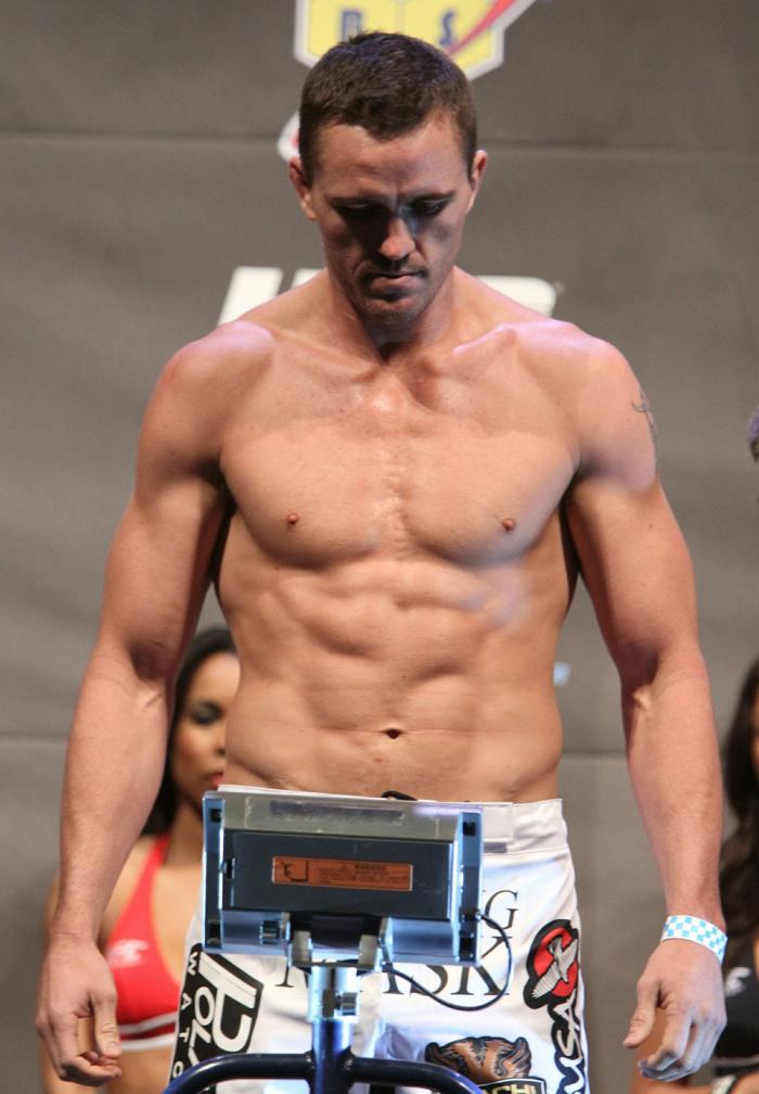 UFC 127 Weigh-in: Kyle Noke