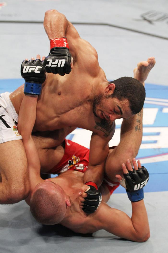 Jose Aldo vs Mark Hominick
