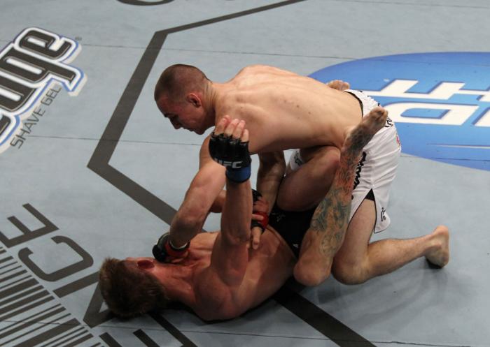 UFC 133: MacDonald vs. Pyle