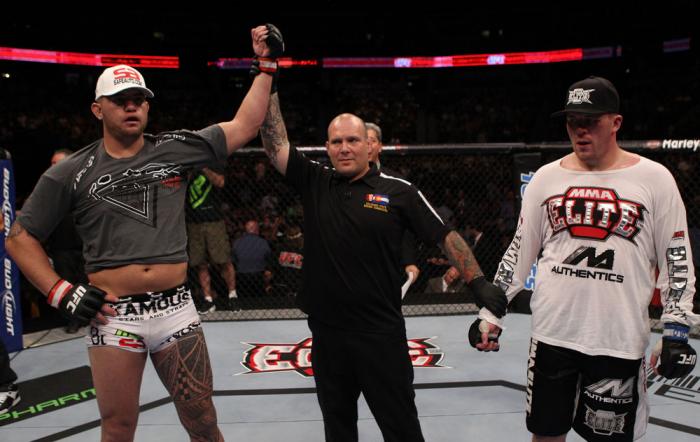 Travis Browne celebrates his win