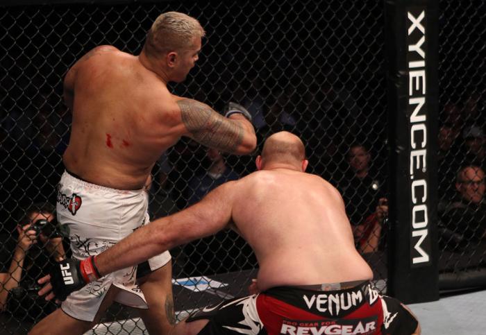 Rothwell vs Hunt