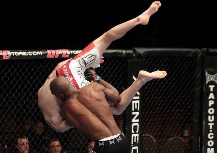 Chris Camozzi vs Francis Carmont