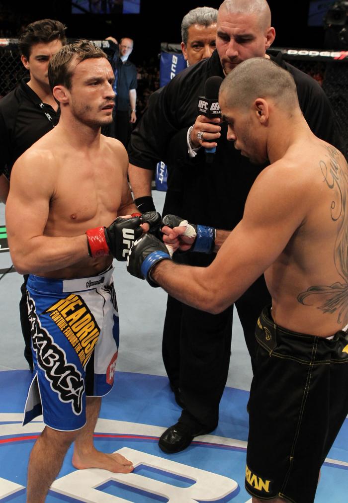 Renan Barao vs Brad Pickett