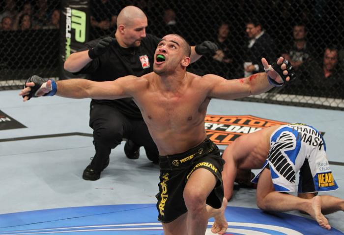 Renan Barao celebrates his win over Brad Pickett