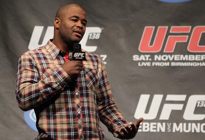 Rashad Evans speaks at the UFC 138 Q&A