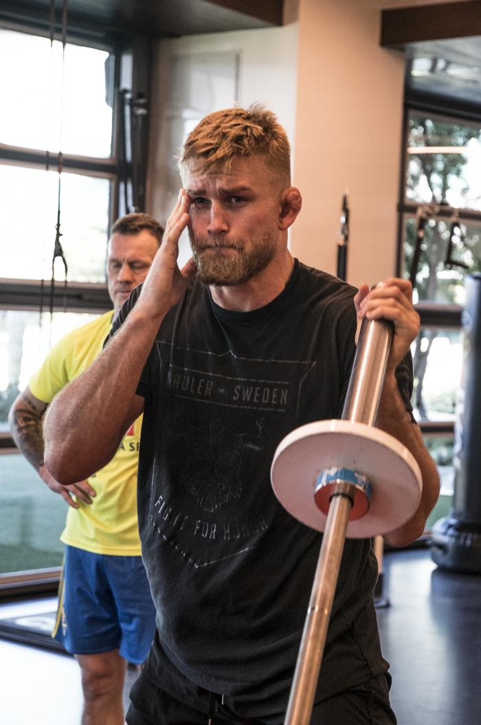 Alexander Gustafsson prepares for UFC 232 at the UFC Performance Institute