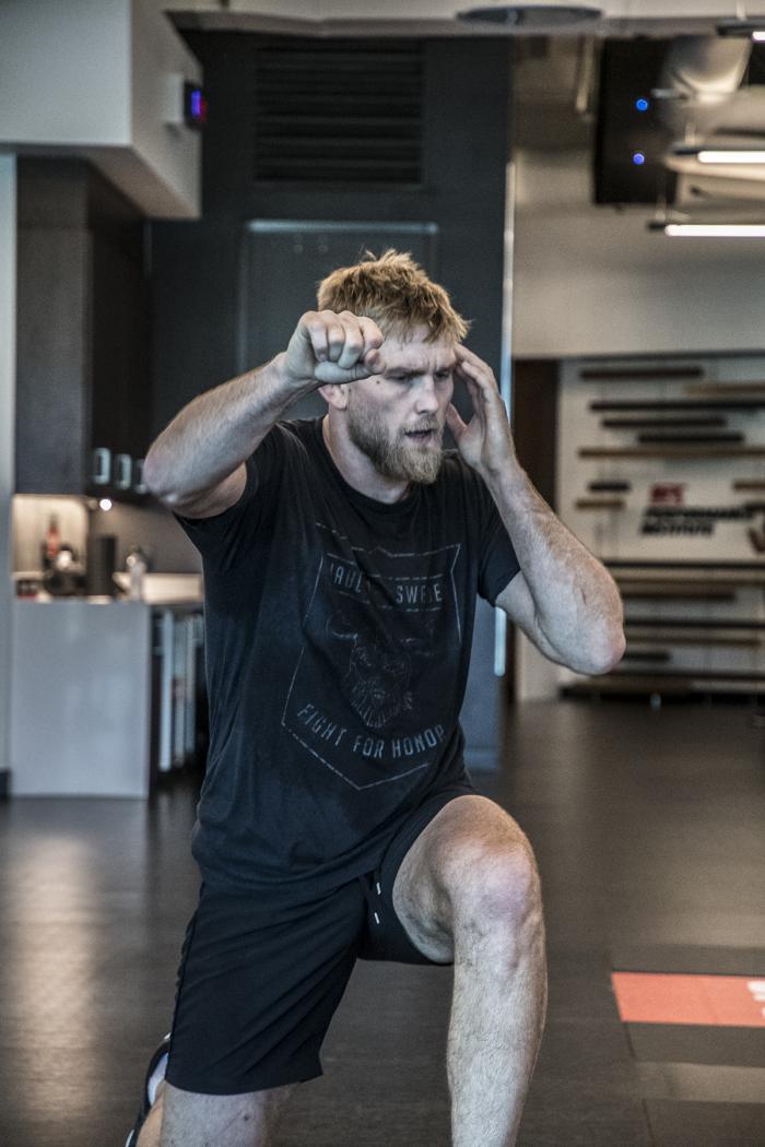 Alexander Gustafsson prepares for UFC 232 at the UFC Performance Institute