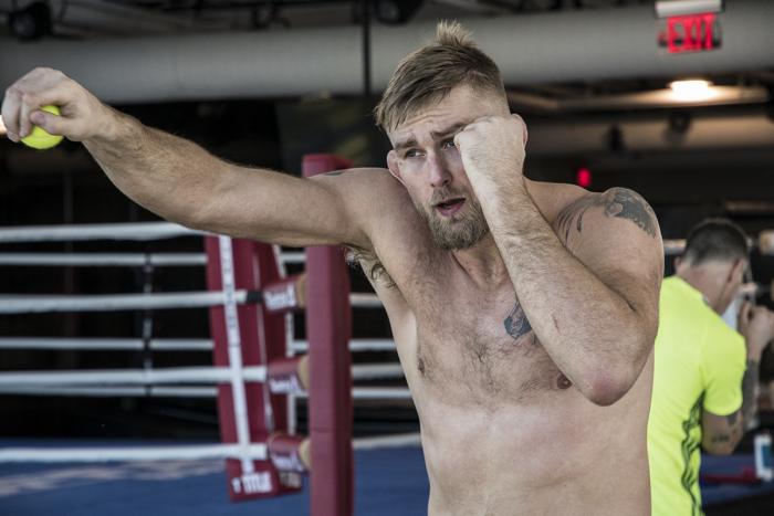 Alexander Gustafsson prepares for UFC 232 at the UFC Performance Institute
