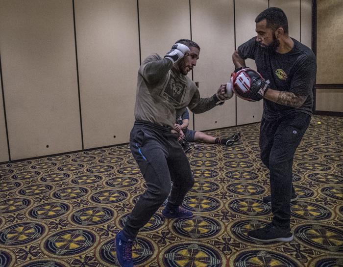 UFC 232 Chad Mendes late workout
