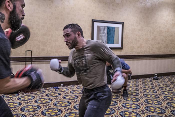 UFC 232 Chad Mendes late workout