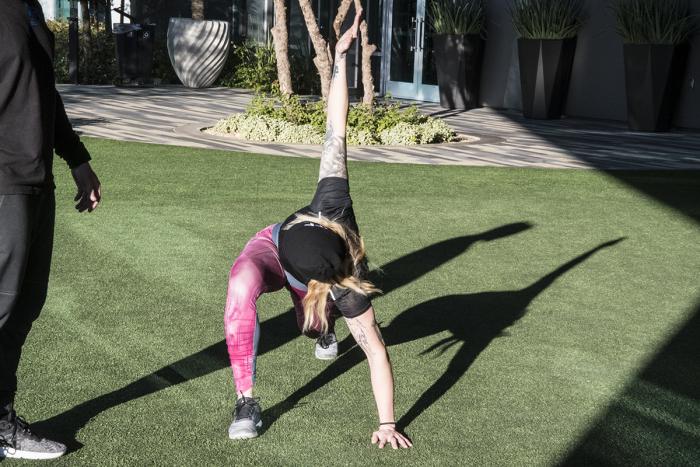 Joanne Calderwood entrenando en el UFC Performance Institute para UFC Brooklyn
