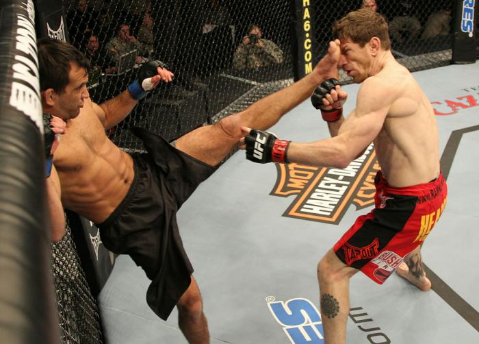 (R)Brown vs. (L)Yahya