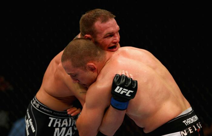 Mike Pierce vs Paul Bradley