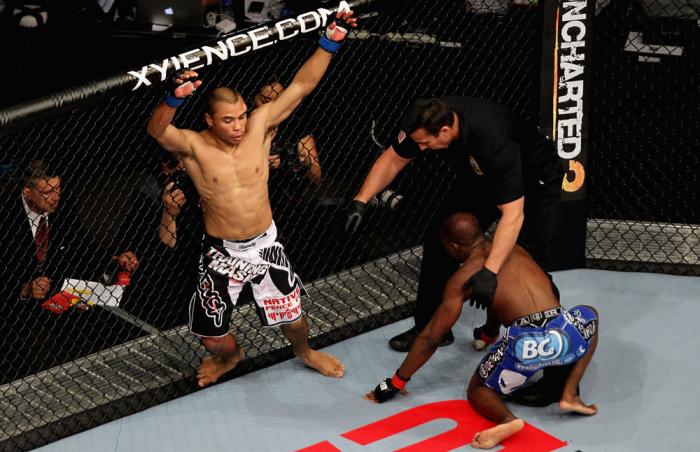 Robert Peralta vs Mackens Semerzier