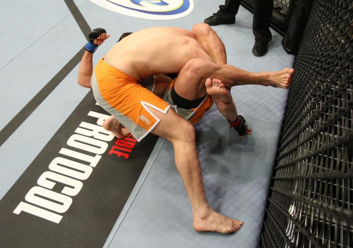 Bryan Caraway vs Dustin Neace