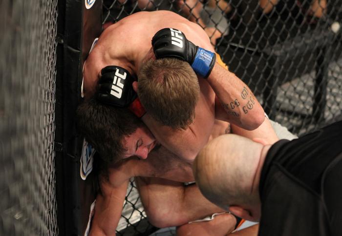 Bryan Caraway vs Dustin Neace