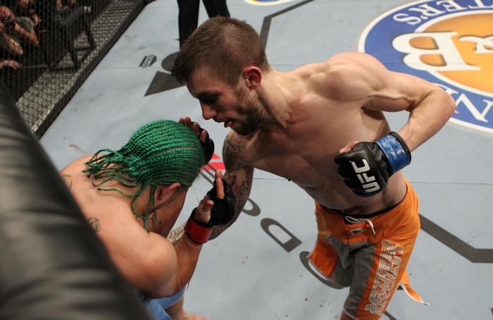 Johnny Bedford vs Louis Gaudinot