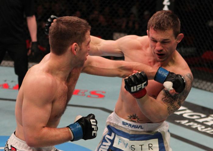 Nik Lentz vs Waylon Lowe