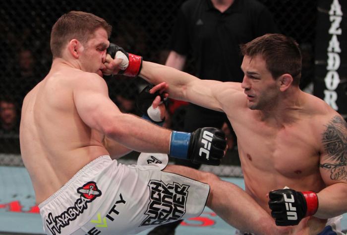Nik Lentz vs Waylon Lowe