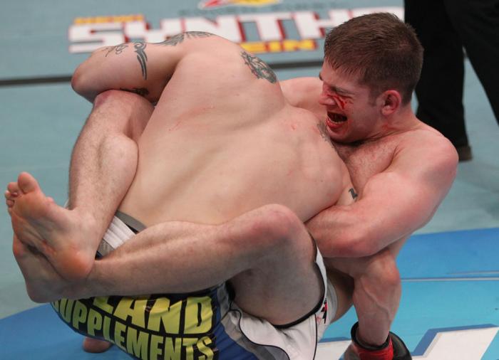 Nik Lentz vs Waylon Lowe