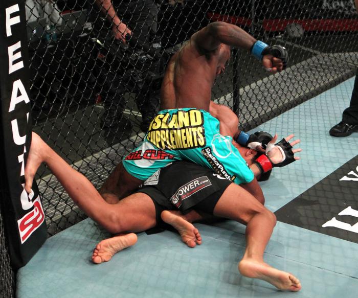 Mackens Semerzier vs Alex Caceres
