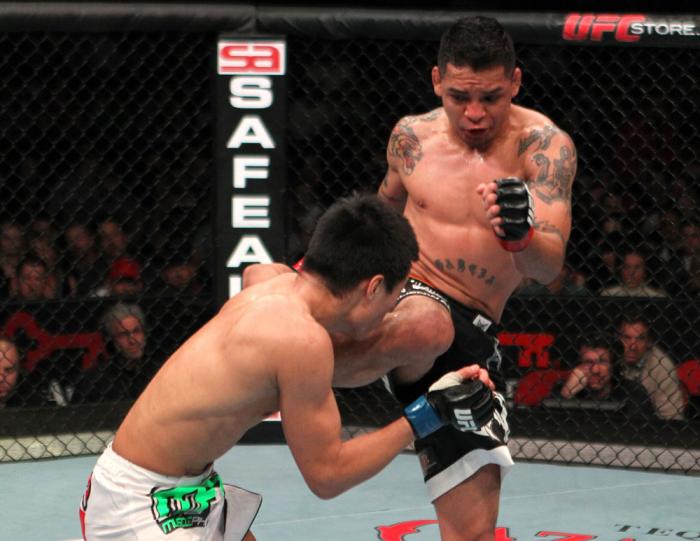 Chan Sung Jung vs Leonard Garcia