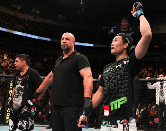 Chan Sung Jung vs Leonard Garcia