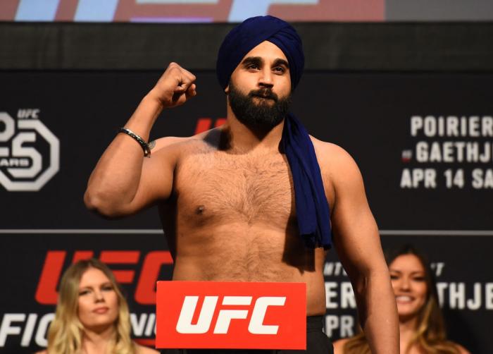 GLENDALE, AZ - APRIL 13: Arjan Bhullar of Canada poses on the scale during the UFC Fight Night weigh-in at the Gila Rivera Arena on April 13, 2018 in Glendale, Arizona. (Photo by Josh Hedges/Zuffa LLC/Zuffa LLC via Getty Images)