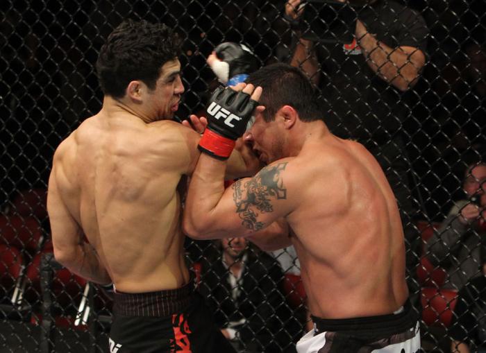 Danny Castillo vs Joe Stevenson