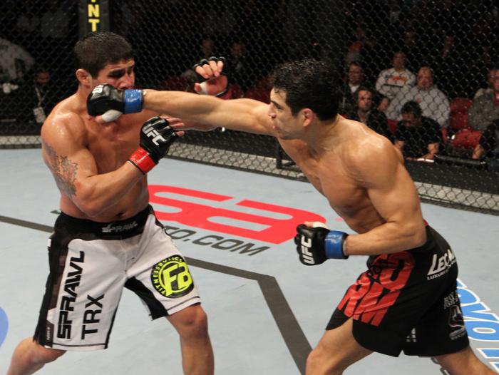 Danny Castillo vs Joe Stevenson
