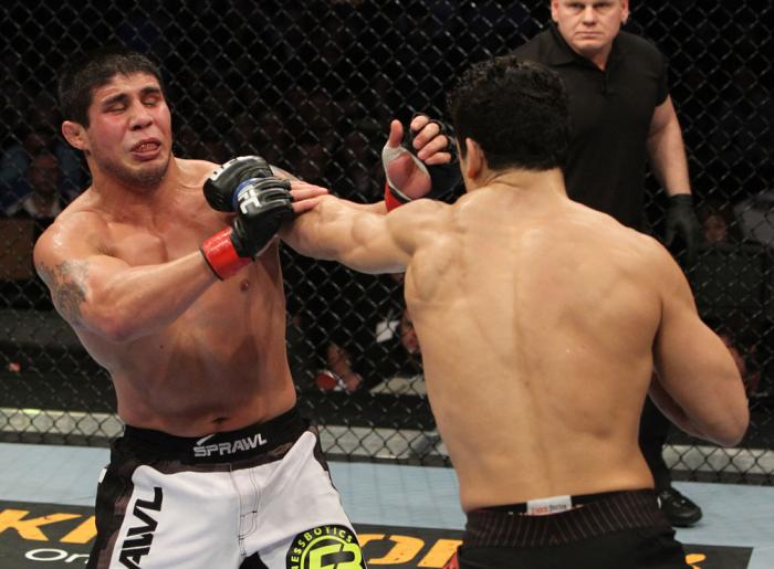 Danny Castillo vs Joe Stevenson