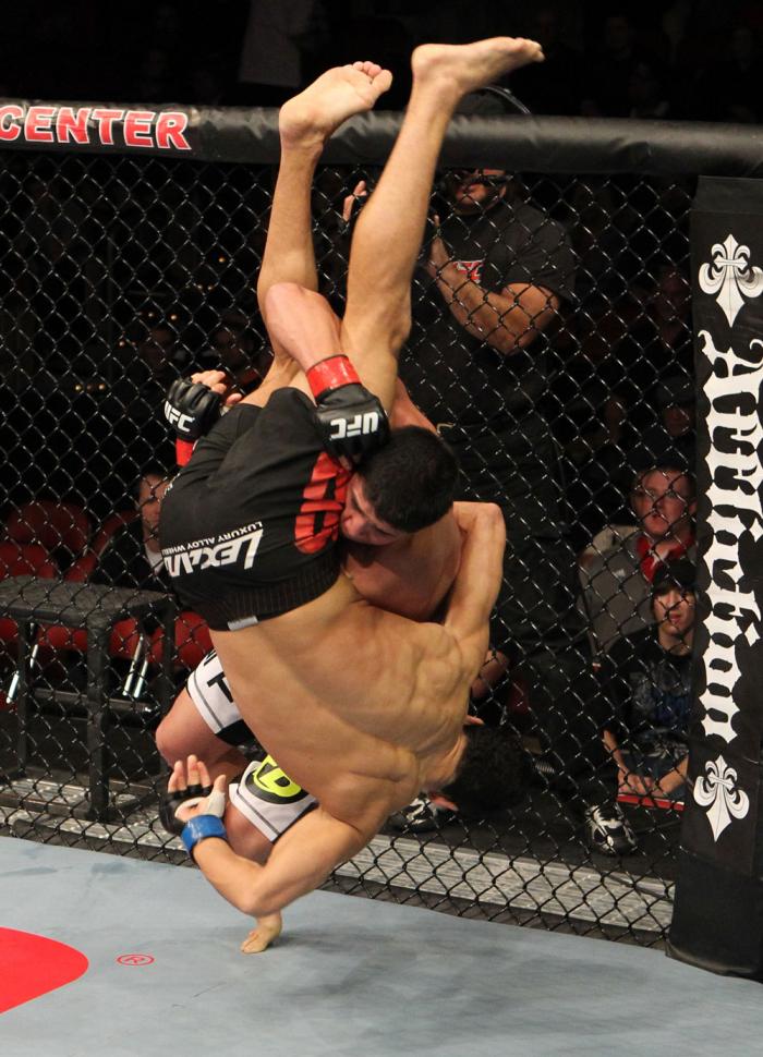 Danny Castillo vs Joe Stevenson
