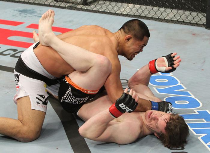 Mark Munoz vs CB Dollaway