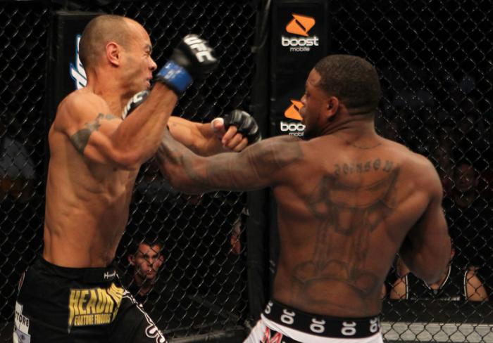 Michael Johnson vs Edward Faaloloto