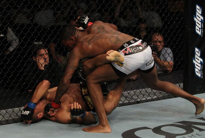 Michael Johnson vs Edward Faaloloto