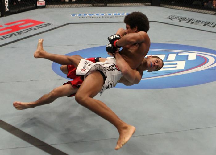 Jimy Hettes vs Alex Caceres