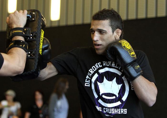 Charles Oliveira