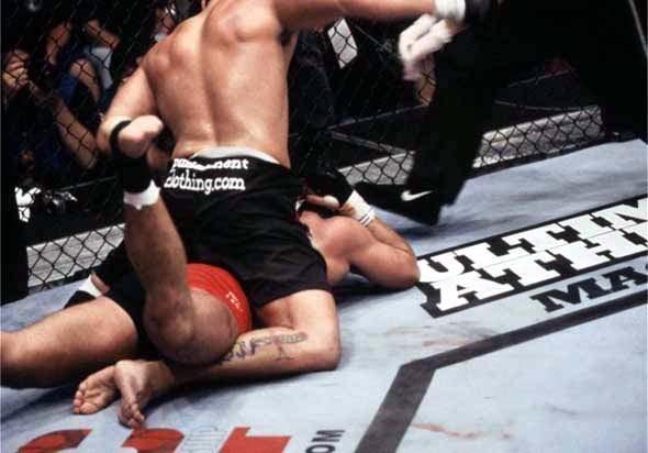 UFC 34 Image 14
