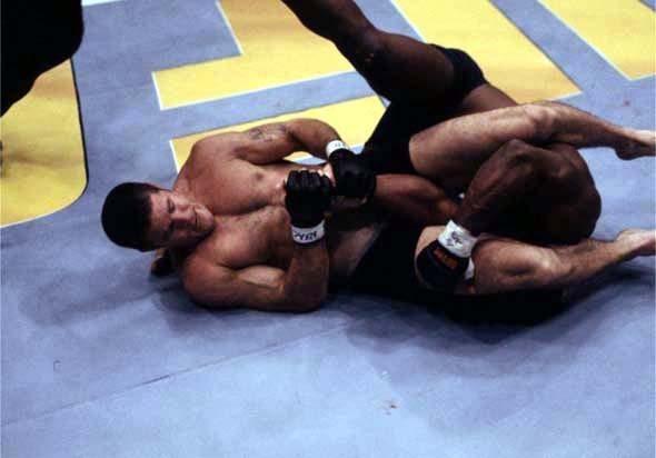 UFC 34 Image 15